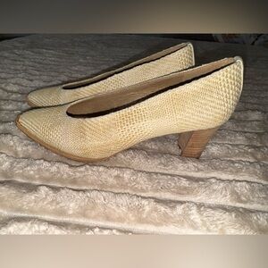 Stuart Weitzman Tan Textured Heels